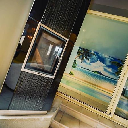 Maison Piscine Interieure Et Garage Труа Экстерьер фото