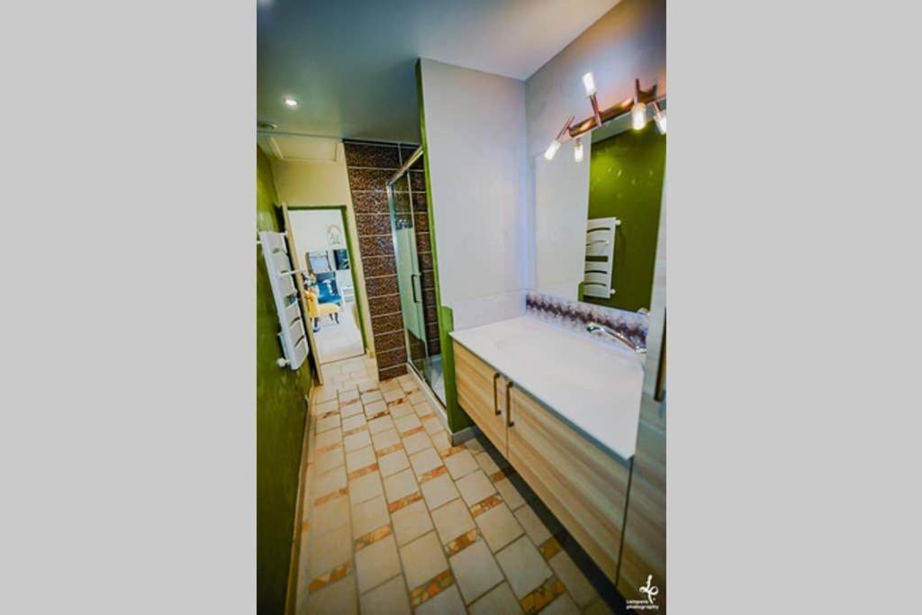 Maison Piscine Interieure Et Garage Труа Экстерьер фото