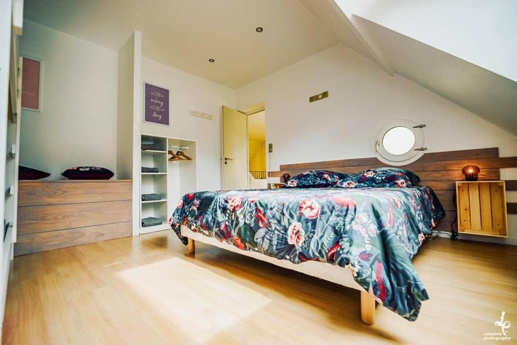 Maison Piscine Interieure Et Garage Труа Экстерьер фото